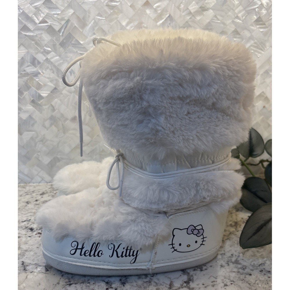 Forever21 Hello Kitty Boots Women's Size 8 White Fur Winter Boots pink Bow‎ - Picture 3 of 16